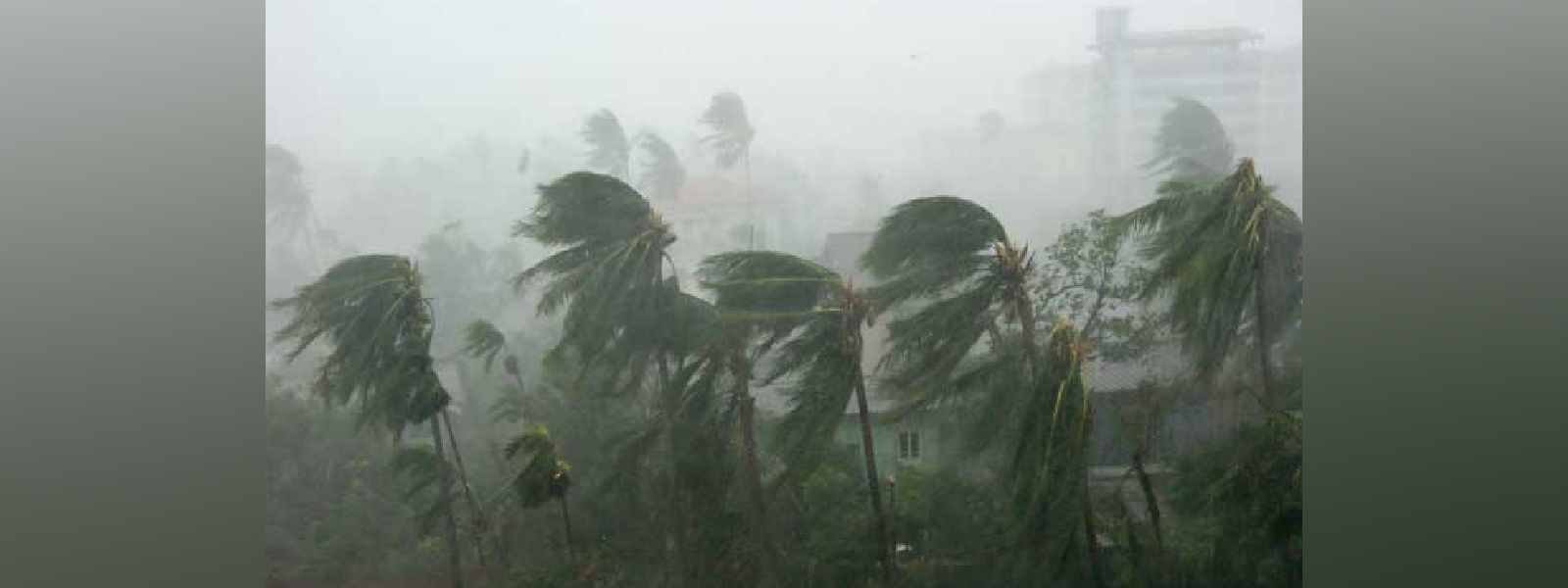 ප්‍රදේශ කිහිපයකට පැ.කි.මී.40-50ක තද සුළං